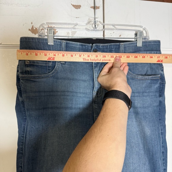 Torrid Bombshell Flare Jeans Premium Stretch Blue Size 14 SHORT Soft Denim - Picture 4 of 11